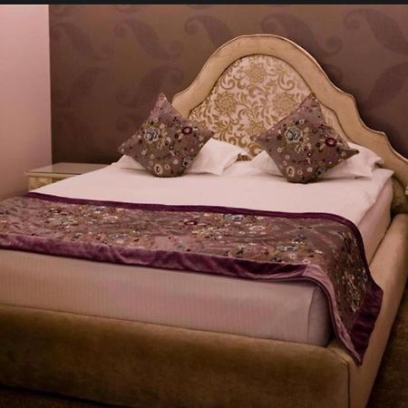 Hotel Goya Collection Târgu Jiu Екстериор снимка