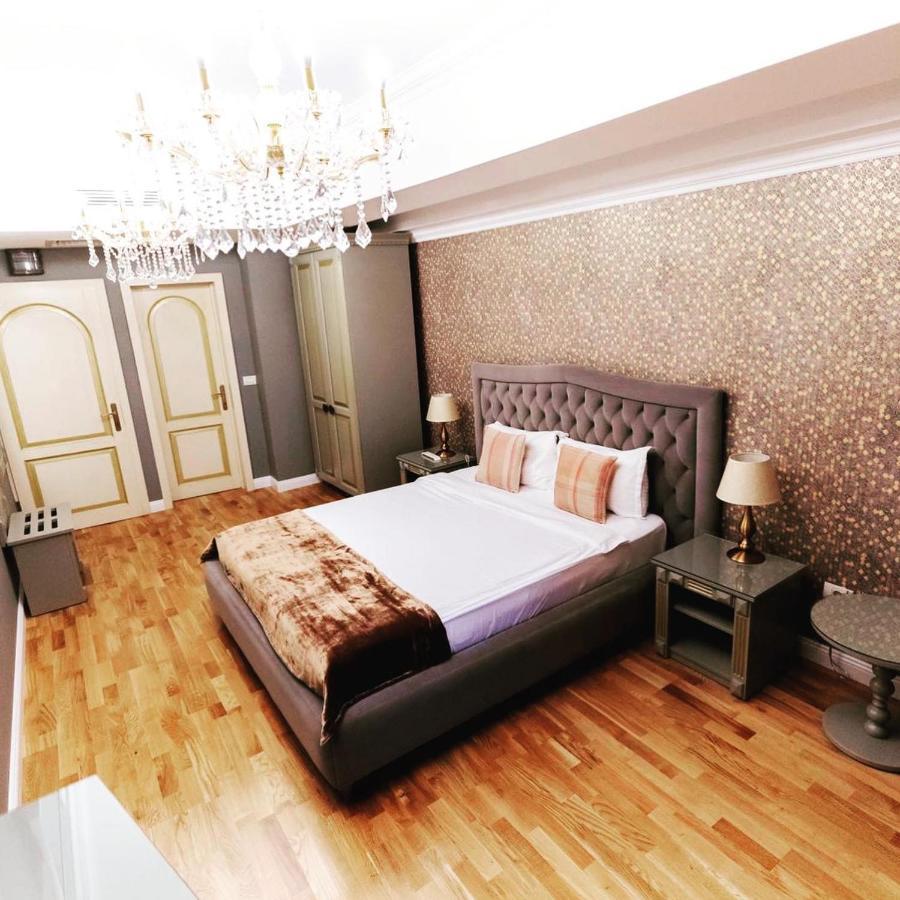 Hotel Goya Collection Târgu Jiu Екстериор снимка