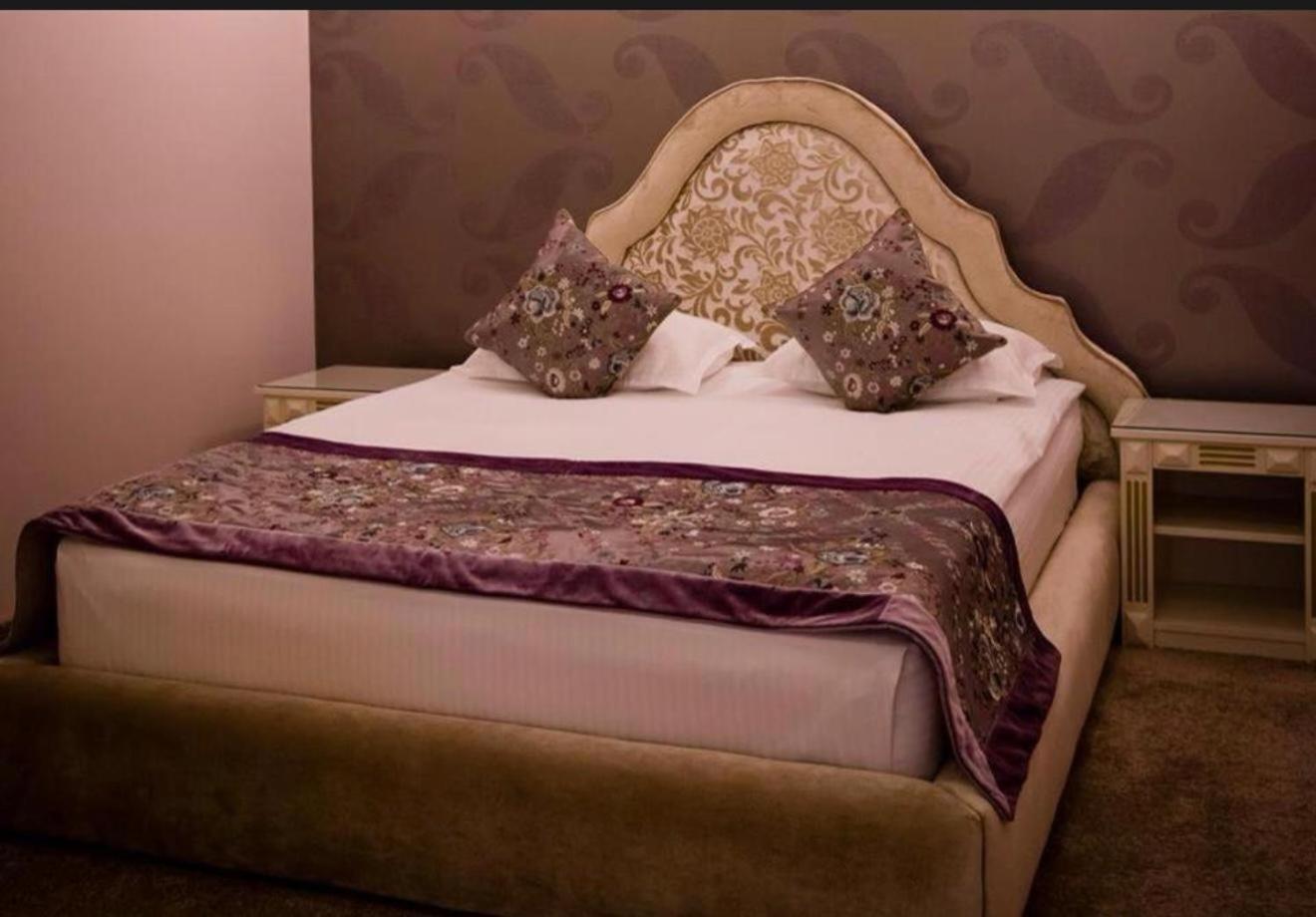 Hotel Goya Collection Târgu Jiu Екстериор снимка