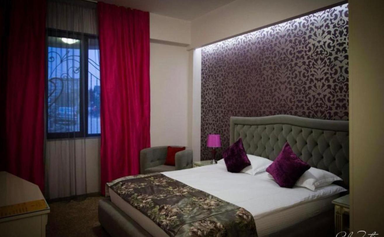 Hotel Goya Collection Târgu Jiu Екстериор снимка