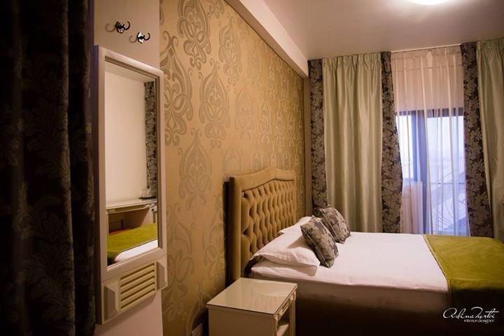 Hotel Goya Collection Târgu Jiu Екстериор снимка