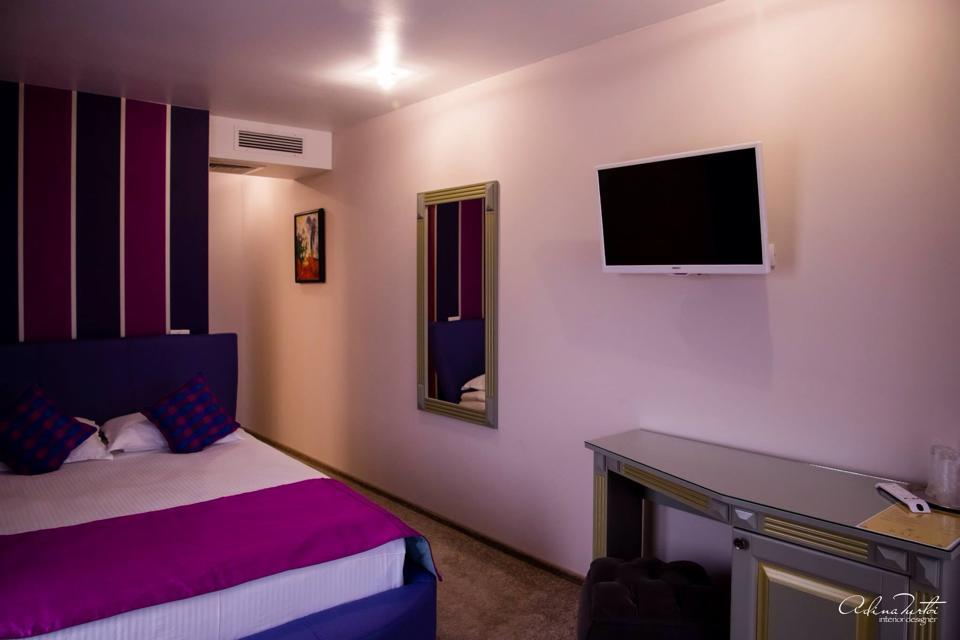 Hotel Goya Collection Târgu Jiu Екстериор снимка
